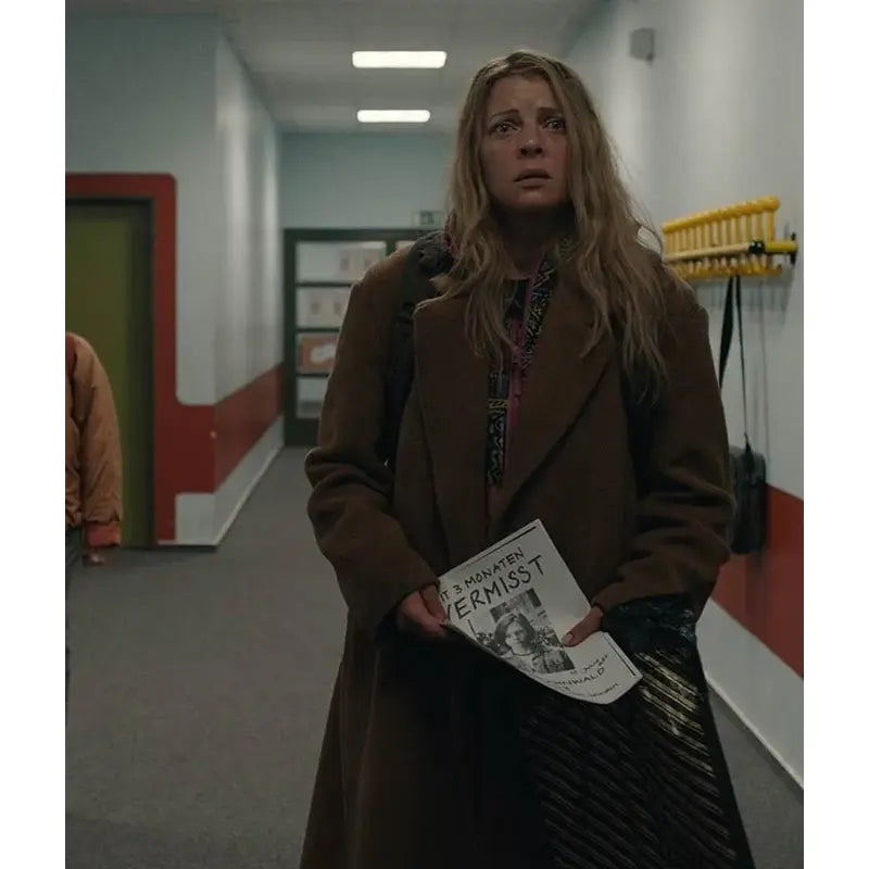 Dark Season 03 Katharina Nielsen Trench Coat