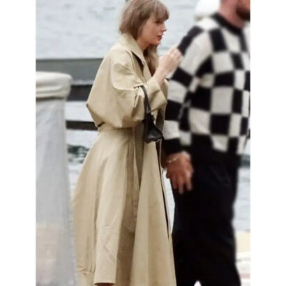 Taylor Swift Italy’s Lake Como Tan Trench Coat
